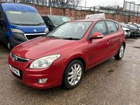 Used Hyundai i30 SE 108 HP (79 kW) 2009 Red Hatchback