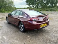 Używany Vauxhall Insignia Design Edition 110 KM (80 kW) 2020 Czerwony Hatchback