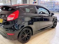 Used Ford Fiesta Zetec 140 HP (102 kW) 2016 Black Hatchback