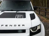 Used Land Rover Defender Dynamic 350 HP (257 kW) 2022 White Estate