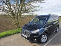 Second-hand Ford Transit Connect Limited 100 CP (73 kW) 2024 Negru Monovolum