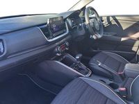 Used Kia Stonic GT-Line 99 HP (72 kW) 2025 White SUV