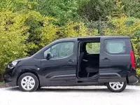 Second-hand Vauxhall Combo 110 CP (80 kW) 2019 Negru Monovolum