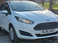 Used Ford Fiesta Style 82 HP (60 kW) 2015 White Hatchback