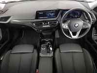 Used BMW 118 Sport Line 136 HP (100 kW) 2022 White Hatchback