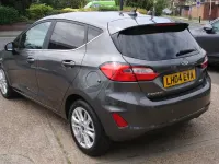 Begagnad Ford Fiesta Titanium 125 HK (91 kW) 2022 Grå Halvkombi