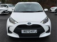 Used Toyota Yaris Hybrid 113 HP (83 kW) 2023 White Hatchback
