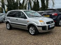Używany Ford Fusion Style 2009 Srebrny Hatchback