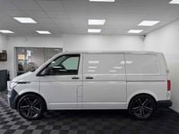 Usado VW Transporter Startline 110 HP (80 kW) 2022 Branco Van