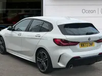 Usado BMW 118 M Sport 134 HP (98 kW) 2023 Branco Citadino