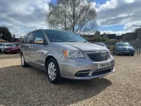 Usado Chrysler Grand Voyager Limited 178 HP (130 kW) 2014 Cinzento Monovolume