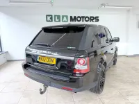 Käytetty Land Rover Range Rover SE 255 HP (187 kW) 2012 Musta Katumaasturi