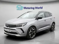 Second-hand Vauxhall Grandland X Ultimate 131 CP (96 kW) 2024 Gri SUV