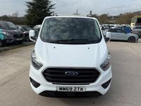 Used Ford Transit Custom Limited 130 HP (95 kW) 2019 White Van