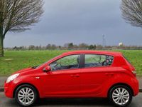 Used Hyundai i20 Style 99 HP (72 kW) 2010 Red Hatchback
