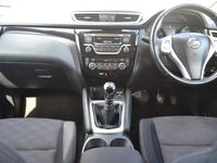 used Nissan Qashqai 1.2 DIG T Acenta 2WD Euro 5 (s/s) 5dr