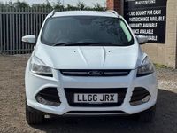 Usado Ford Kuga Titanium 180 CV (132 kW) 2016 Blanco SUV