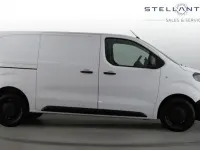 Used Peugeot Expert 118 HP (86 kW) 2025 White Van