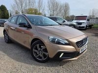 Used Volvo V40 CC 120 HP (88 kW) 2015 Estate