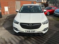 Used Vauxhall Grandland X S 130 HP (95 kW) 2018 White SUV