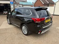 Used Mitsubishi Outlander P-HEV 2019 Black Estate