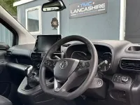 Used Vauxhall Combo S 100 HP (73 kW) 2019 Blue MPV