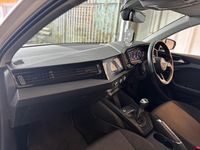 Used Audi A1 Sportback Design 95 HP (69 kW) 2021 White Hatchback