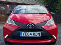 Begagnad Toyota Aygo 68 HK (50 kW) 2014 Röd Halvkombi