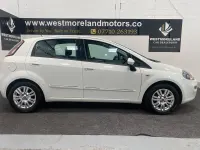 Used Fiat Punto Easy 69 HP (50 kW) 2014 White Hatchback