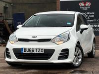 Used Kia Rio 84 HP (61 kW) 2016 White Hatchback