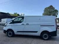 Used Ford Transit Custom 105 HP (77 kW) 2018 White Van