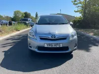 Used Toyota Auris Hybrid 136 HP (100 kW) 2011 Blue Hatchback