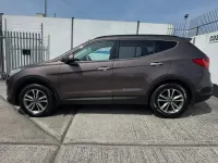 Usado Hyundai Santa Fe Premium 197 CV (144 kW) 2014 Marrón SUV