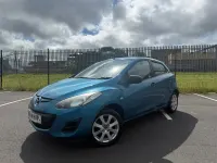 Used Mazda 2 84 HP (61 kW) 2014 Blue Hatchback