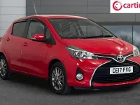 Used Toyota Yaris 99 HP (72 kW) 2016 Red Hatchback