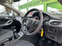 Second-hand Vauxhall Astra 110 CP (80 kW) 2020 Alb Hatchback