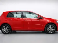Used VW Golf VII SE 150 HP (110 kW) 2018 Red Hatchback