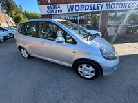 Used Honda Jazz SE 83 HP (61 kW) 2003 Metallic silver Hatchback