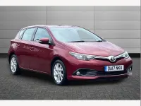 Used Toyota Auris Business Edition 116 HP (85 kW) 2017 Red Hatchback