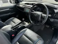 Used Toyota HiLux 204 HP (150 kW) 2023 Bronze Pickup