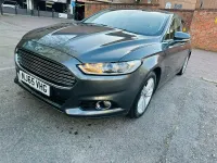 Usado Ford Mondeo Titanium 180 HP (132 kW) 2015 Cinzento Citadino