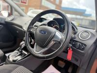 Used Ford Fiesta Zetec 100 HP (73 kW) 2014 Yellow Hatchback