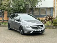 Begagnad Mercedes B180 109 HK (80 kW) 2015 Grå Minibuss
