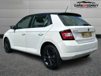 Used Skoda Fabia Colour Edition 90 HP (66 kW) 2016 White Hatchback