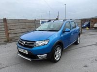 Used Dacia Sandero Lauréate 90 HP (66 kW) 2014 Blue Hatchback
