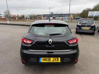 Used Renault Clio IV Dynamique 90 HP (66 kW) 2018 Black Hatchback