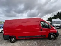 Used Citroën Relay 130 HP (95 kW) 2019 Red Van