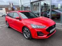 Used Ford Focus ST-Line X 125 HP (91 kW) 2025 Red Estate