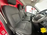 Used Renault Trafic Business 2019 Red MPV