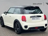 Used Mini Cooper Hatch 134 HP (98 kW) 2018 White Hatchback